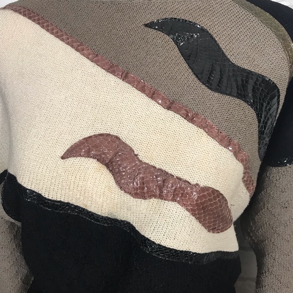 90s style Drop sleeve snake skin patterned designs - Picture 2 of 6